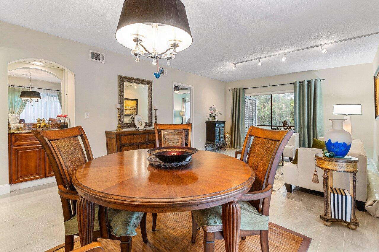 5200 East Club Circle, Unit 106 Boca Raton, FL 33487 - Photo 10 of 31 014-5200EastClubCircle-106-BocaRaton-FL-