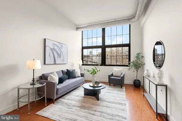 $3,000 | 2125 14th Street Northwest, Unit 207W, Washington, DC 20009