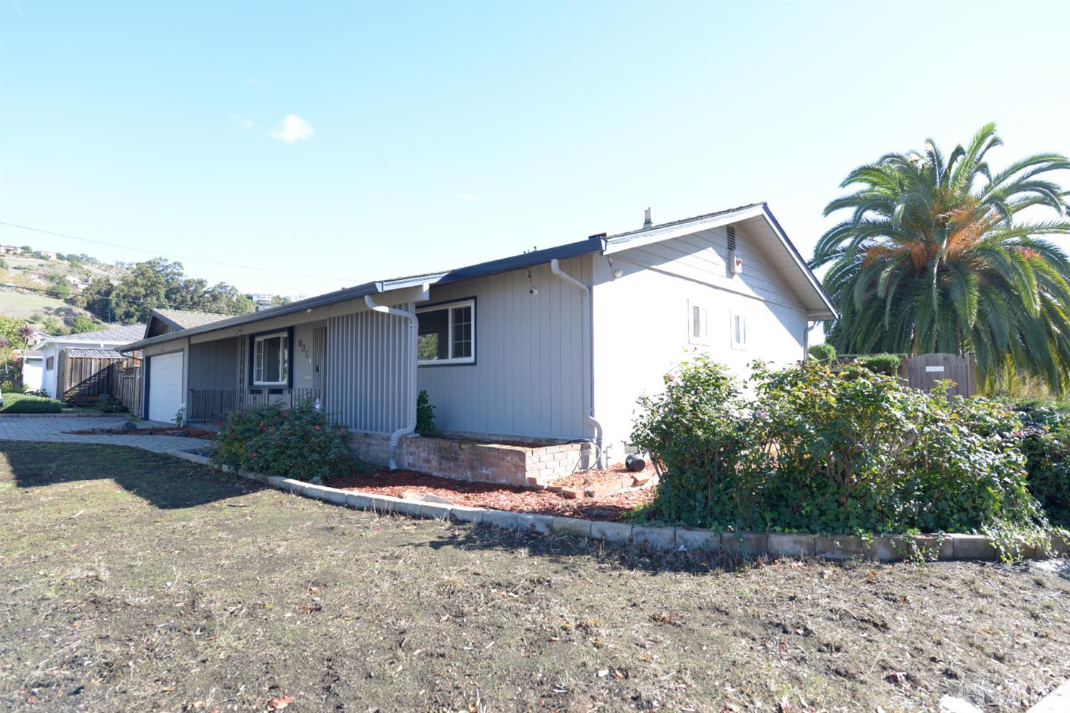 601 Garin Avenue Hayward, CA 94544 - Photo 3 of 27 a view of a house with a yard