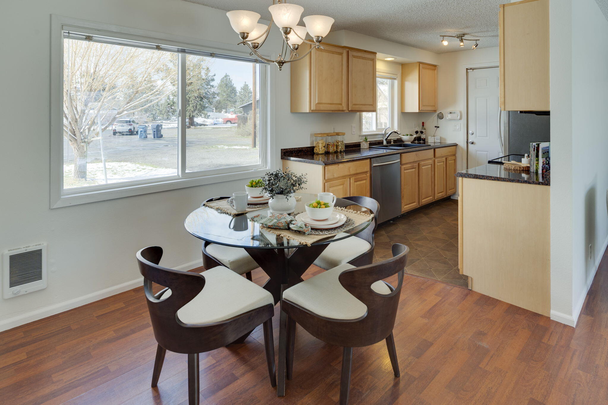 444 Southwest 29th Court Redmond, OR 97756 - Photo 9 of 34 8-web-or-mls-444 SW 29th Ct-8