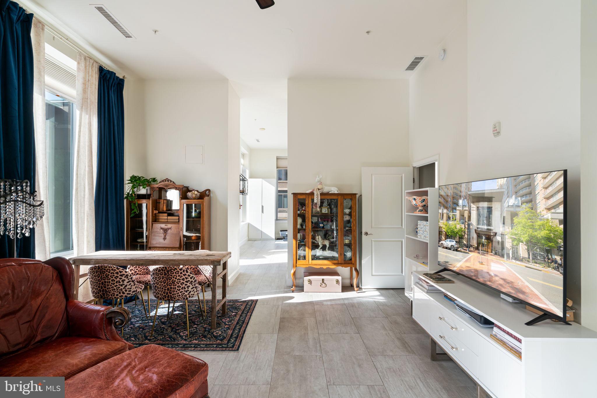 11990 Market Street, Unit 101 Reston, VA 20190 - Photo 11 of 44 Living Room