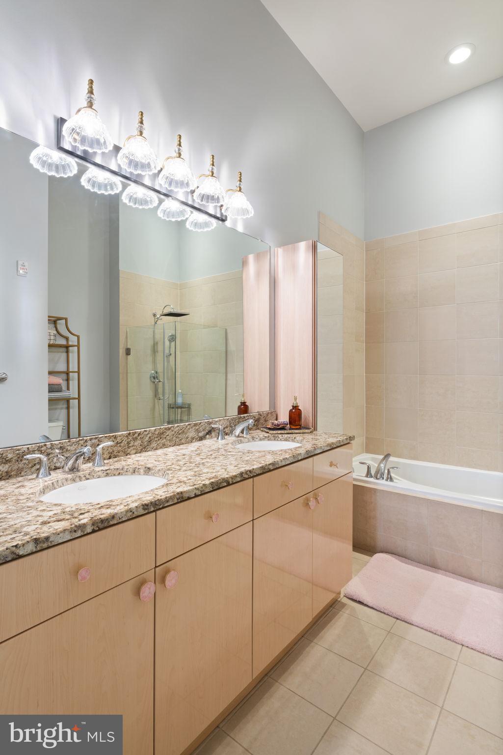 11990 Market Street, Unit 101 Reston, VA 20190 - Photo 29 of 44 Primary Bath