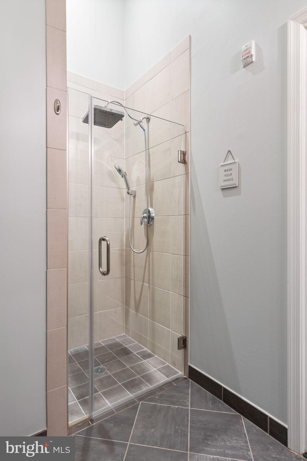 11990 Market Street, Unit 101 Reston, VA 20190 - Photo 30 of 44 Primary Bath