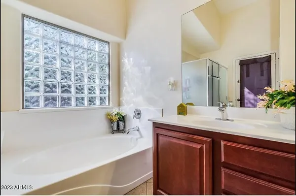 $2,850 | 2823 East Questa Drive, Phoenix, AZ 85024