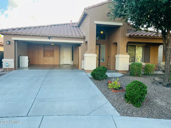 $2,850 | 2823 East Questa Drive, Phoenix, AZ 85024