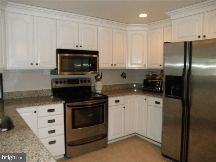 115 Twining Road Oreland, PA 19075 - Photo 12 of 23 Kitchen