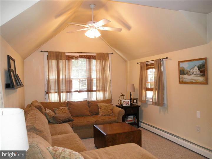 115 Twining Road Oreland, PA 19075 - Photo 5 of 23 Living Room