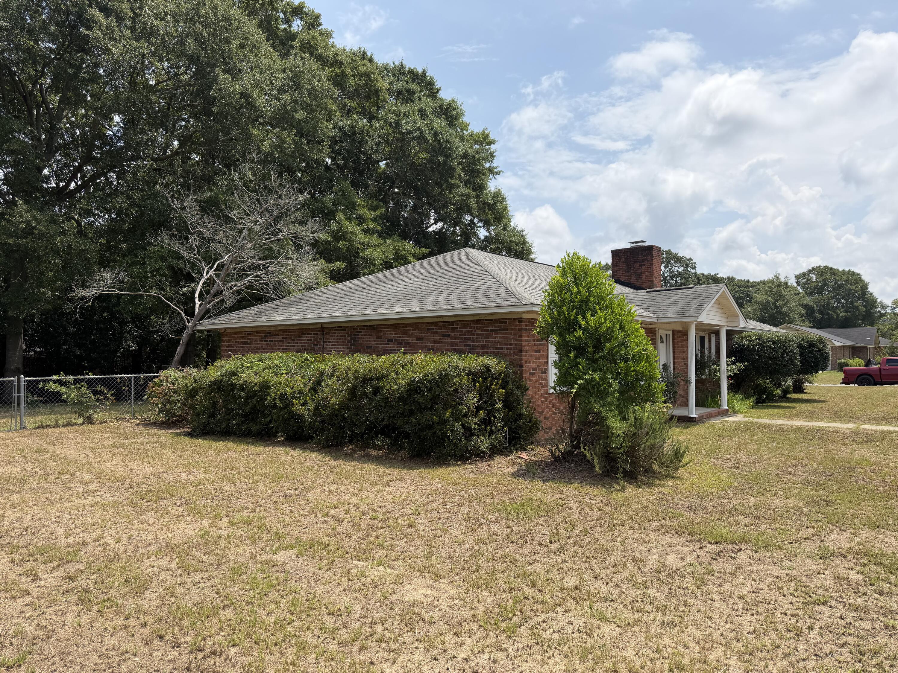 897 Ridgehill Drive Sumter, SC 29154 - Photo 5 of 5 897 Photos (6)