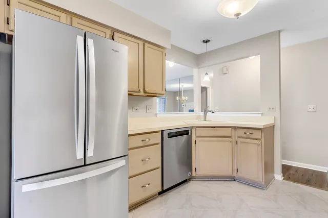 $335,000 | 741 Old Creek Court, Elk Grove Village, IL 60007