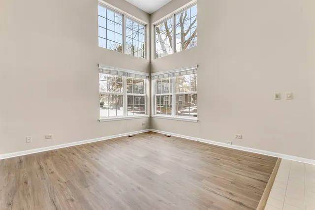 $335,000 | 741 Old Creek Court, Elk Grove Village, IL 60007