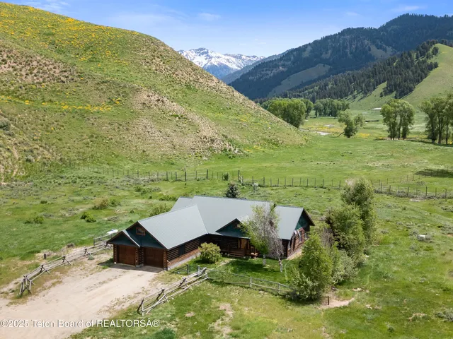 $2,695,000 | 3355 East Horse Creek Road, Jackson, WY 83001