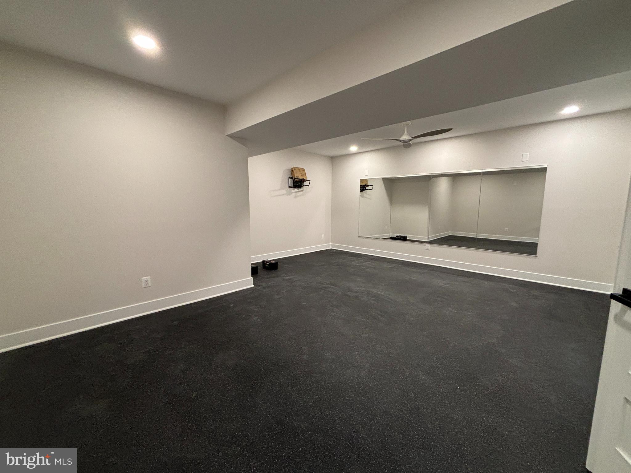 1927 Griffith Road Falls Church, VA 22043 - Photo 23 of 33 an empty room with a empty space and window