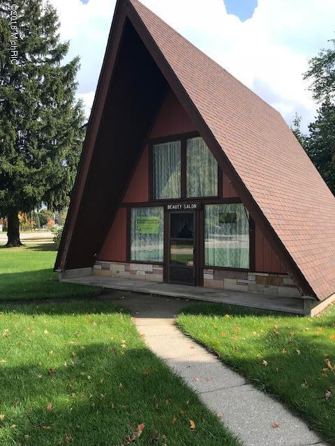 14453 9 Mile Road Kaleva, MI 49645 - Photo 1 of 10 IMG_1145