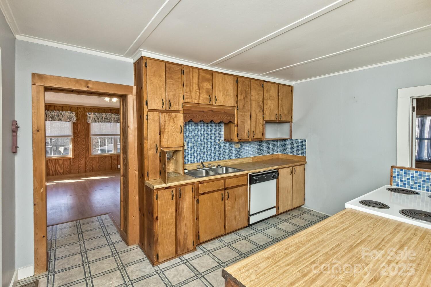 20 Lindsey Road Candler, NC 28715 - Photo 15 of 47 Gallery Image 15