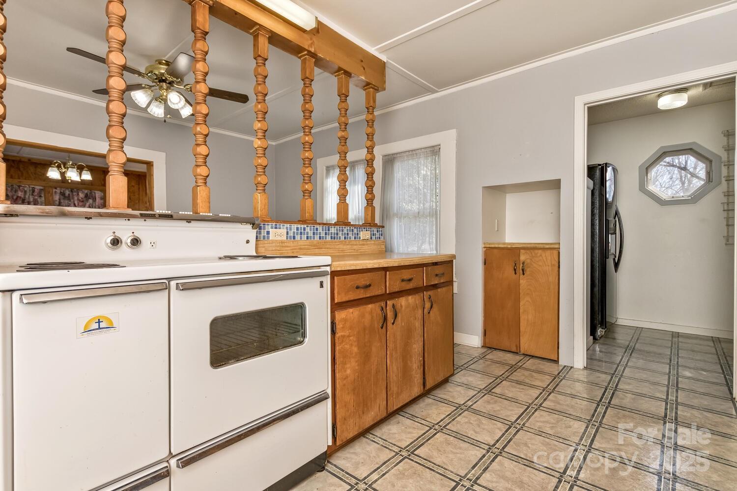 20 Lindsey Road Candler, NC 28715 - Photo 19 of 47 Gallery Image 19