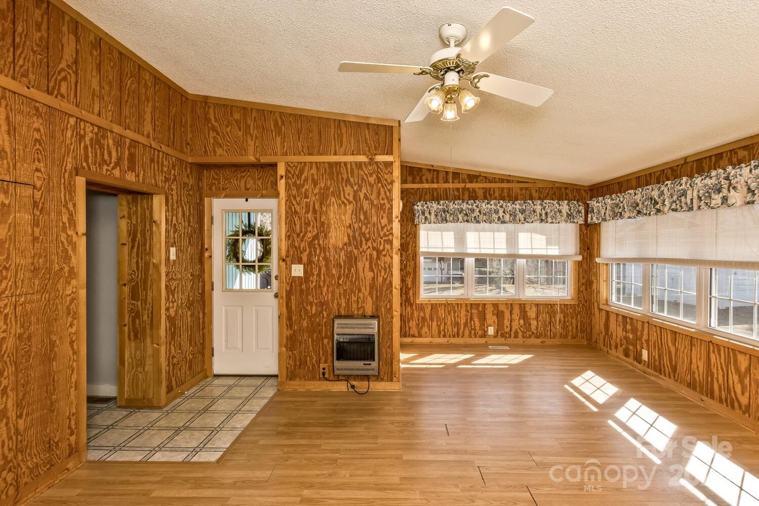 20 Lindsey Road Candler, NC 28715 - Photo 25 of 47 Gallery Image 25