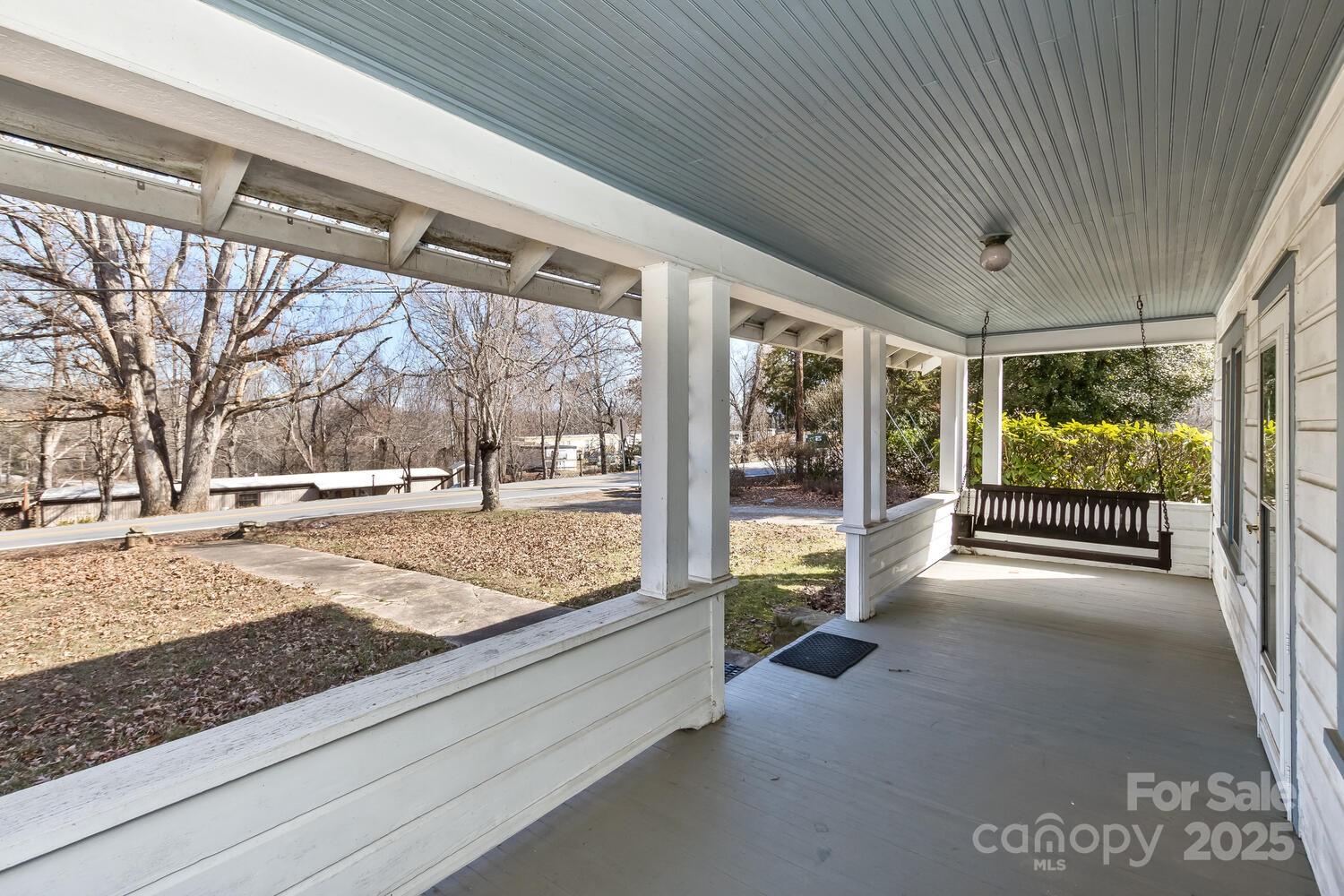 20 Lindsey Road Candler, NC 28715 - Photo 3 of 47 Gallery Image 3