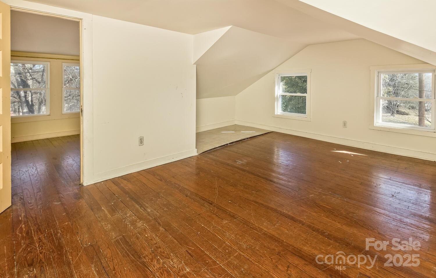 20 Lindsey Road Candler, NC 28715 - Photo 34 of 47 Gallery Image 34