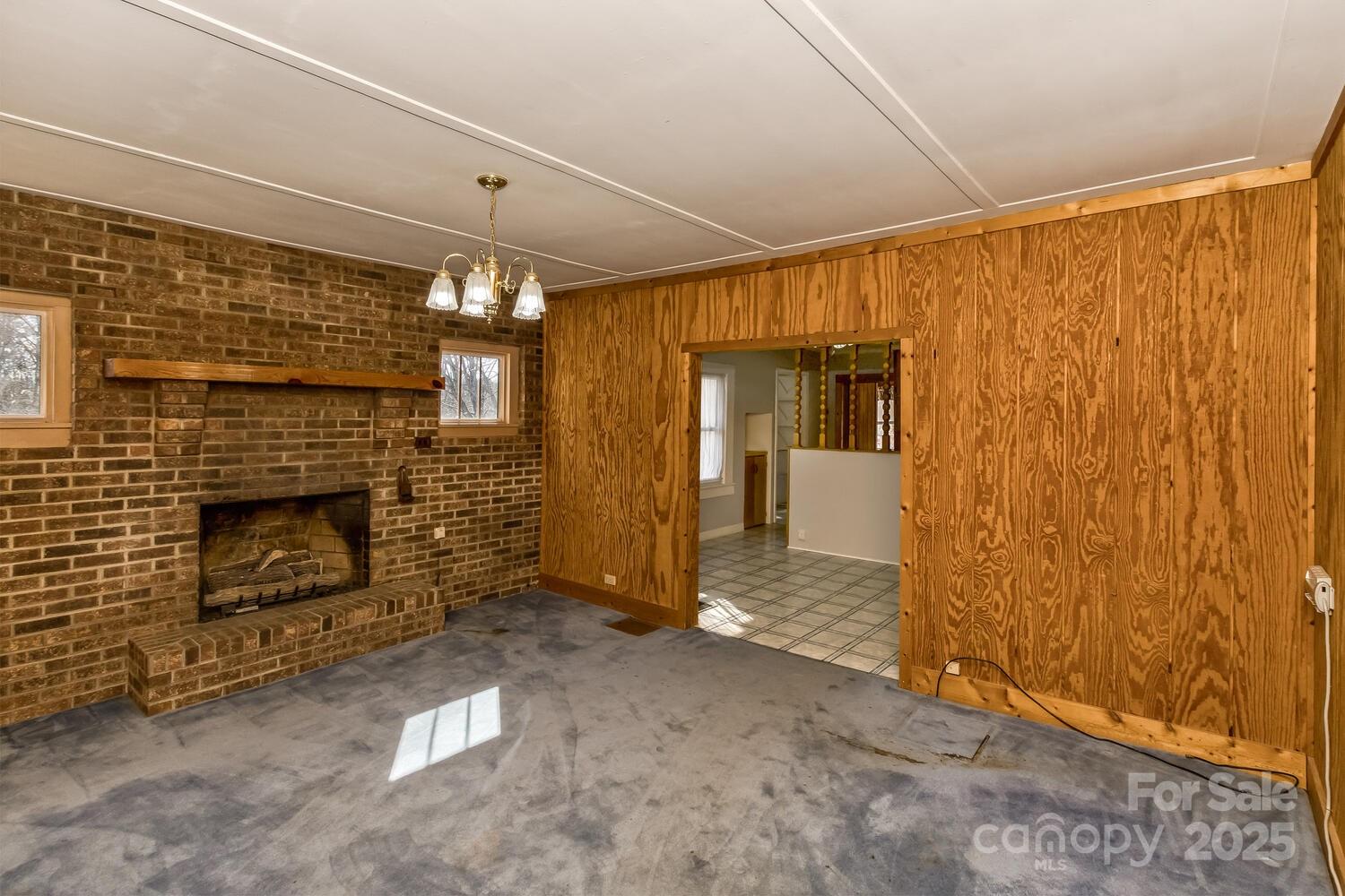 20 Lindsey Road Candler, NC 28715 - Photo 5 of 47 Gallery Image 5