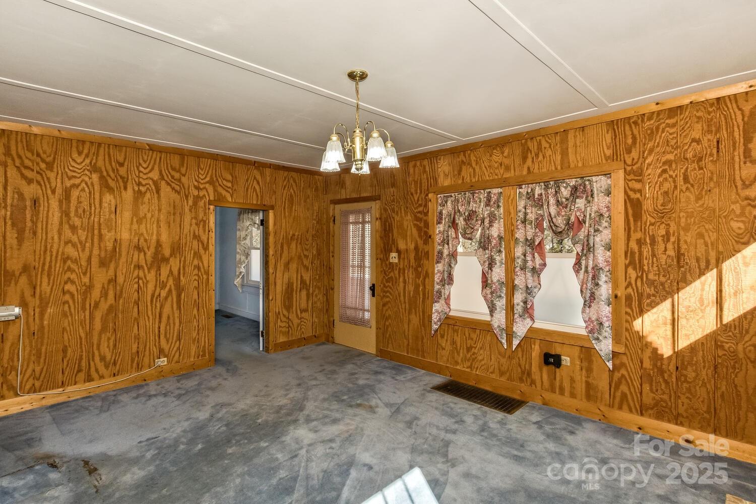 20 Lindsey Road Candler, NC 28715 - Photo 7 of 47 Gallery Image 7