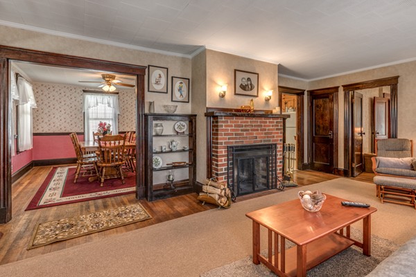 179 Derby Road Melrose, MA 02176 - Photo 9 of 26 Gallery Image 9
