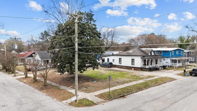 $60,000 | 310 Maplewood Avenue Northeast, Wilson, NC 27893