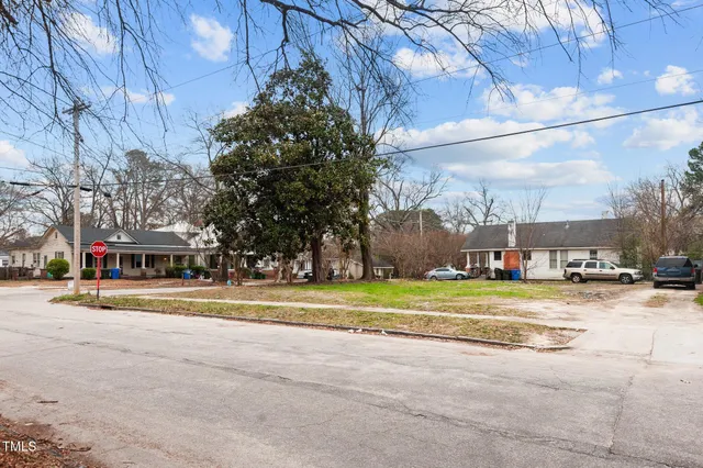 $60,000 | 310 Maplewood Avenue Northeast, Wilson, NC 27893