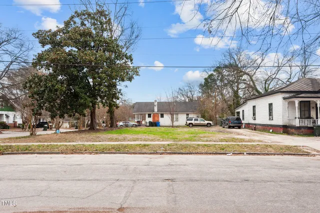 $60,000 | 310 Maplewood Avenue Northeast, Wilson, NC 27893