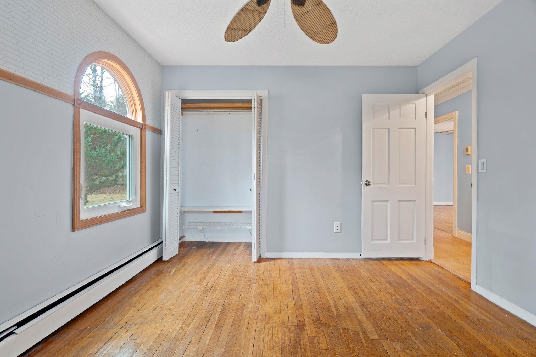 136 Wallace Road Bedford, NH 03110 - Photo 13 of 25