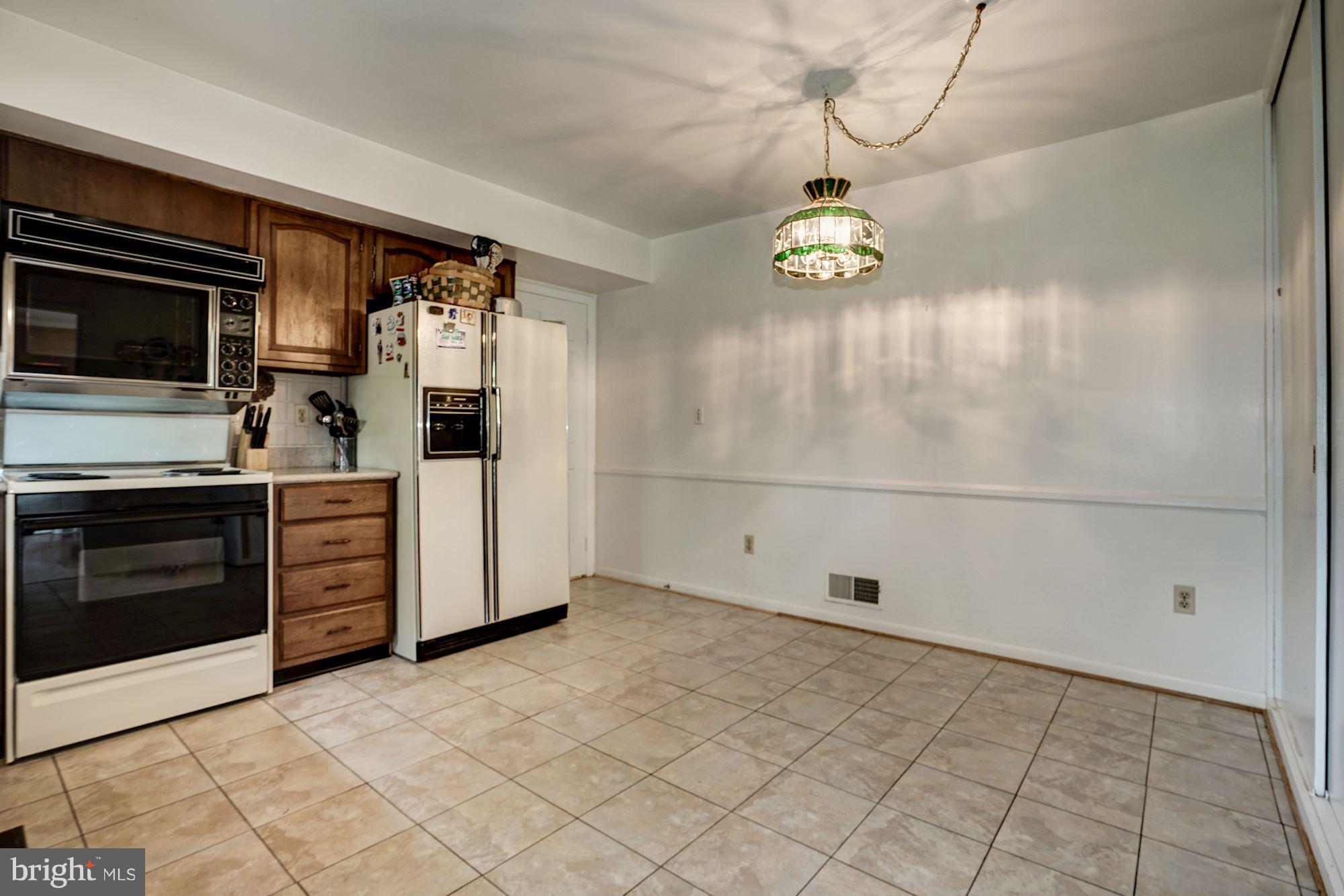 1118 Collingwood Road Alexandria, VA 22308 - Photo 12 of 30 Kitchen