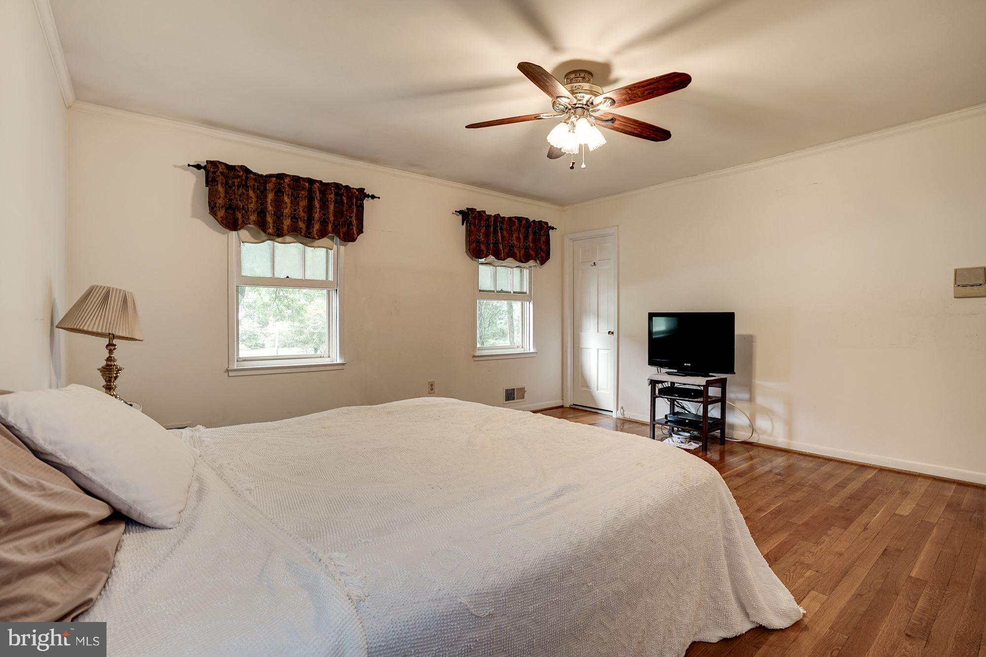1118 Collingwood Road Alexandria, VA 22308 - Photo 17 of 30 Bedroom (Master)