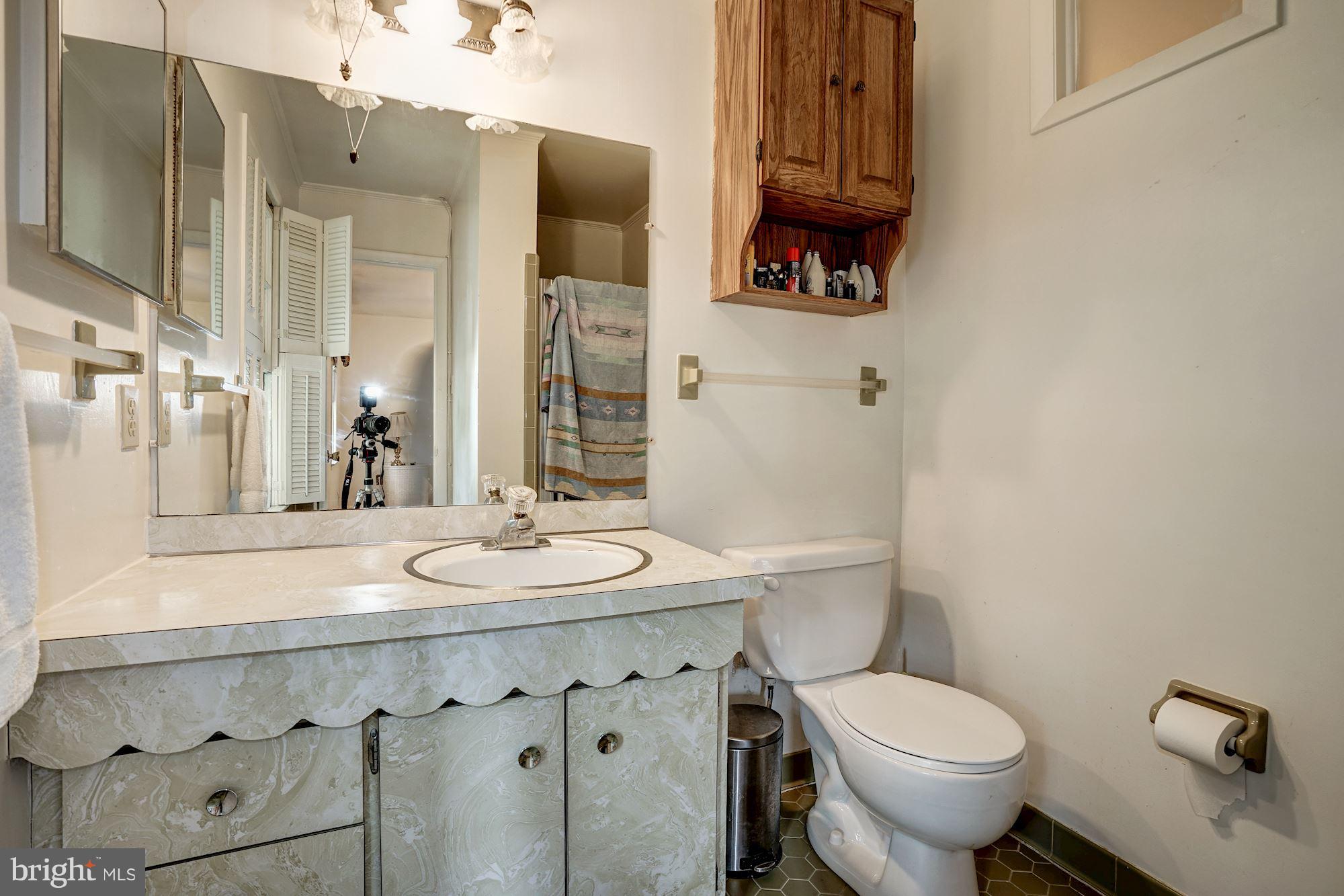 1118 Collingwood Road Alexandria, VA 22308 - Photo 18 of 30 Bath