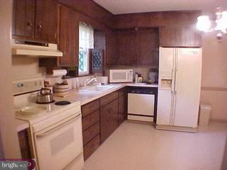 759 Hunters Run Road Pottstown, PA 19465 - Photo 5 of 6 Gallery Image 5