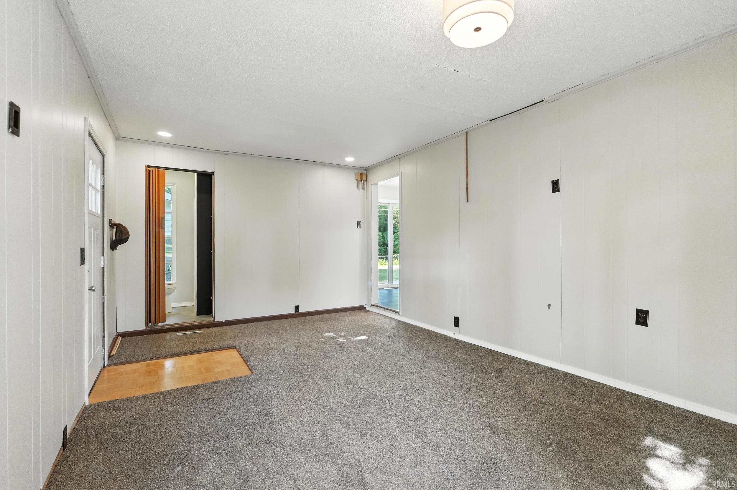2023 Graham Drive Fort Wayne, IN 46818 - Photo 12 of 28