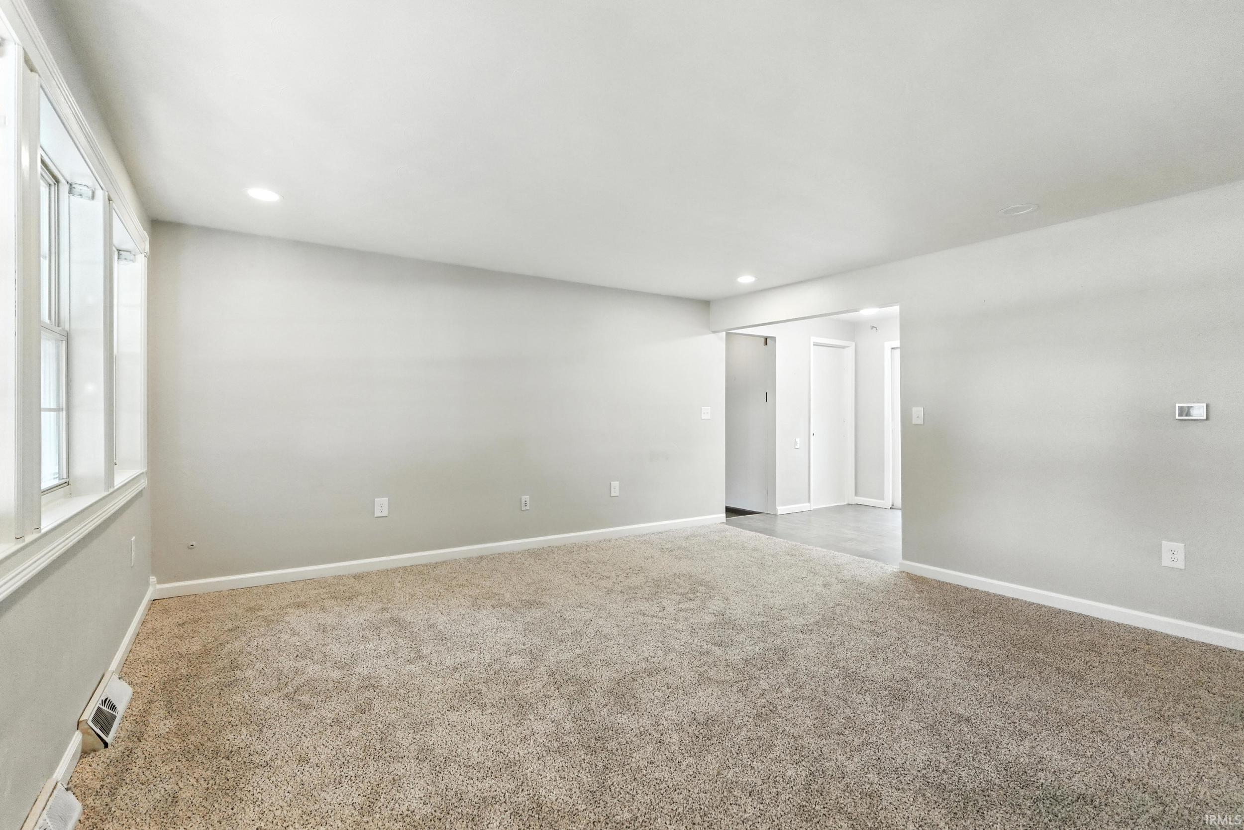 2023 Graham Drive Fort Wayne, IN 46818 - Photo 4 of 28