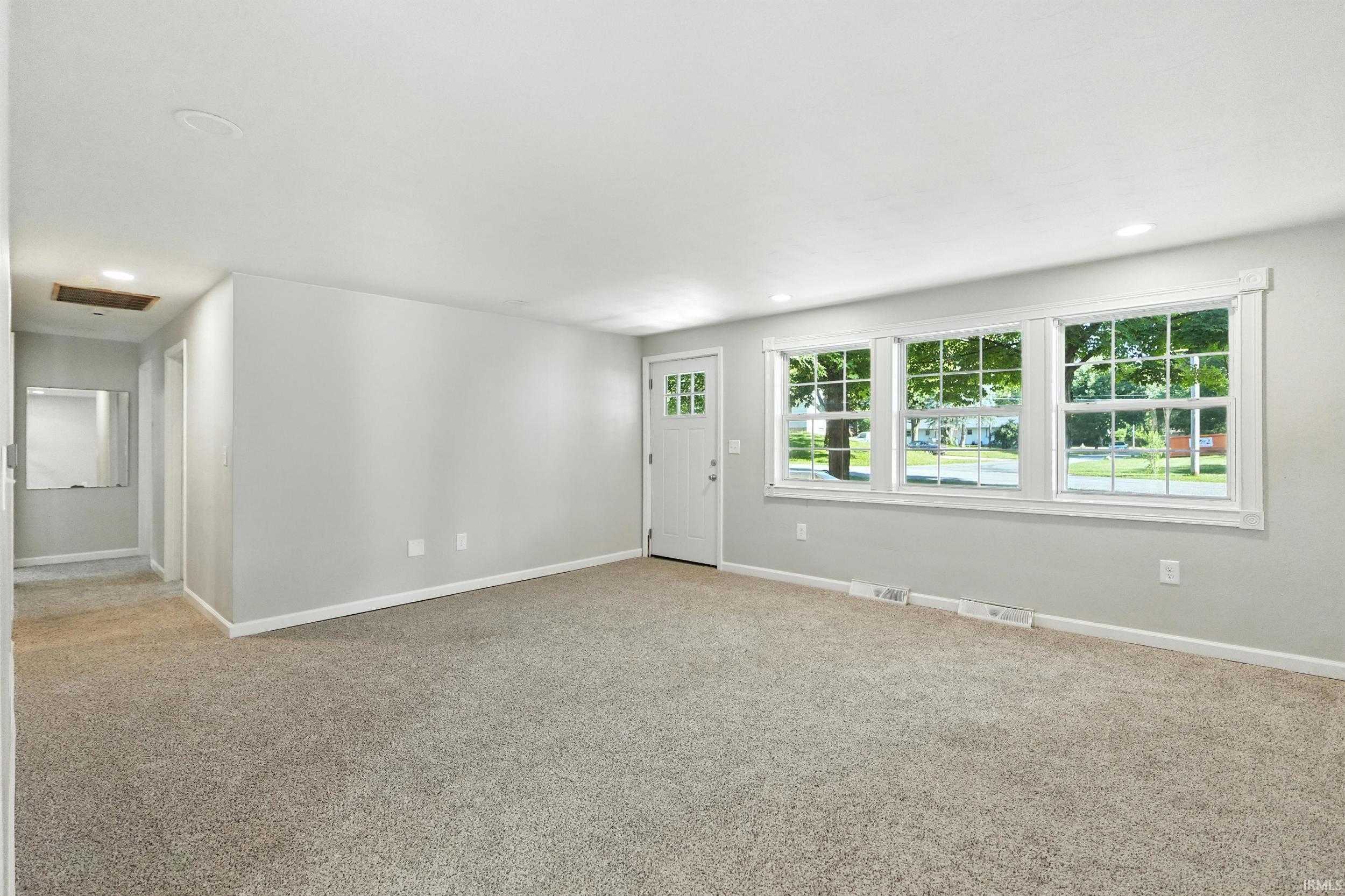 2023 Graham Drive Fort Wayne, IN 46818 - Photo 6 of 28