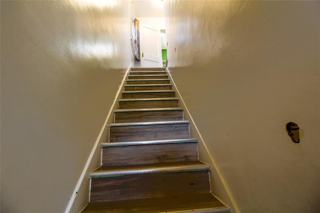 202 Jane Street McKees Rocks, PA 15136 - Photo 26 of 44 a view of entryway
