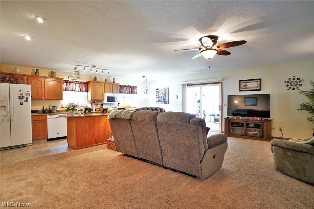 2278 Samira Road Stow, OH 44224 - Photo 4 of 32