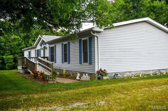 $245,900 | 13908 Maries Road 616, Vienna, MO 65582