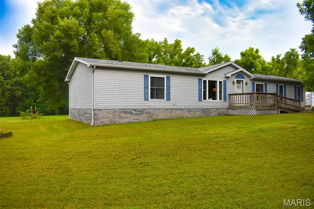 $245,900 | 13908 Maries Road 616, Vienna, MO 65582