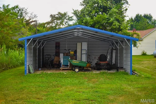 $245,900 | 13908 Maries Road 616, Vienna, MO 65582