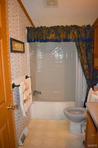 $245,900 | 13908 Maries Road 616, Vienna, MO 65582