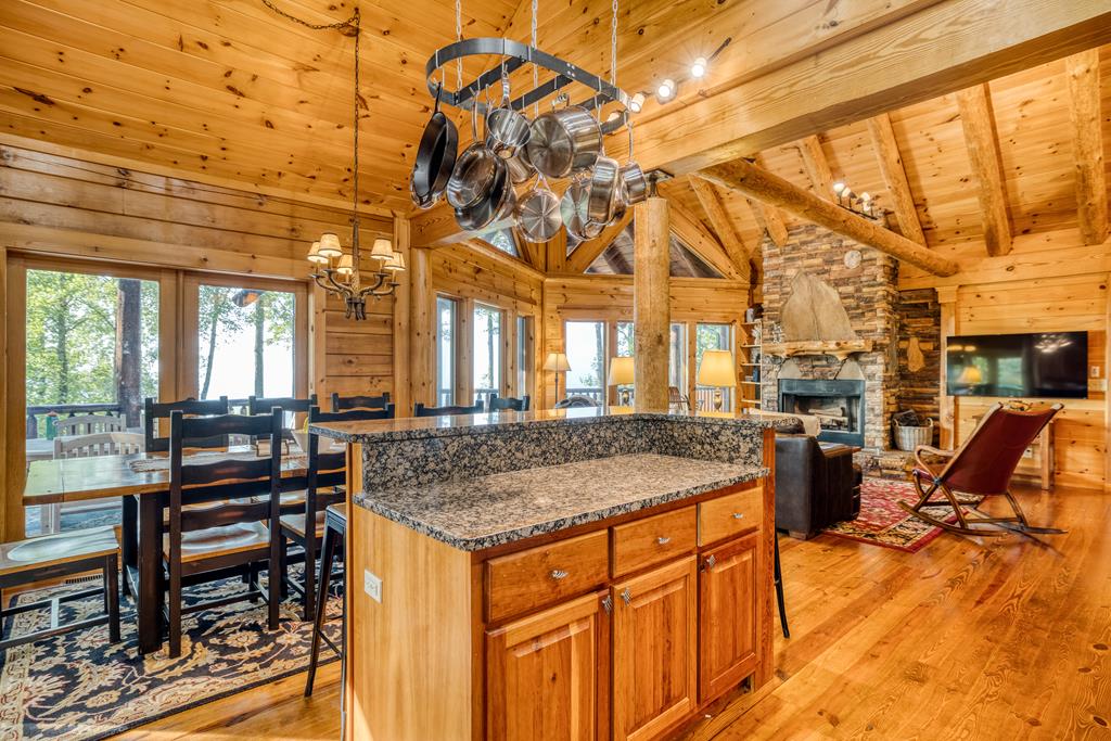 1447 Grandeur Drive Blue Ridge, GA 30513 - Photo 15 of 60