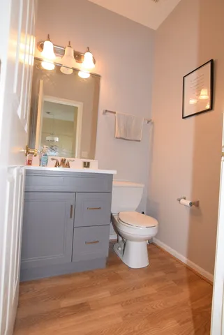 $252,000 | 939 Mesa Drive, Lake In The Hills, IL 60156