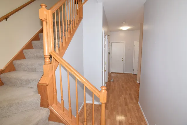 $252,000 | 939 Mesa Drive, Lake In The Hills, IL 60156