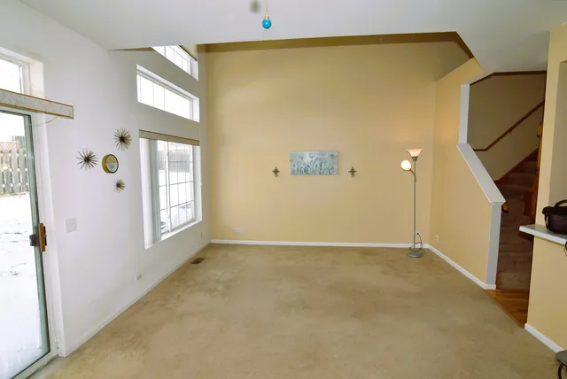 $252,000 | 939 Mesa Drive, Lake In The Hills, IL 60156