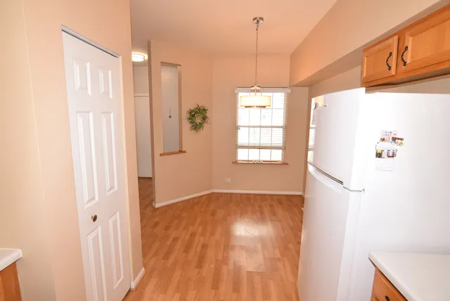 $252,000 | 939 Mesa Drive, Lake In The Hills, IL 60156