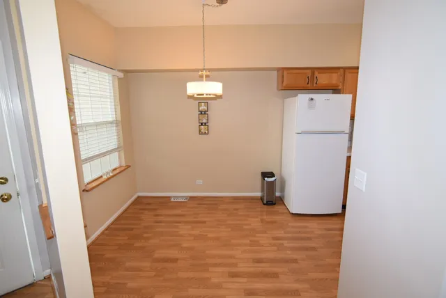 $252,000 | 939 Mesa Drive, Lake In The Hills, IL 60156