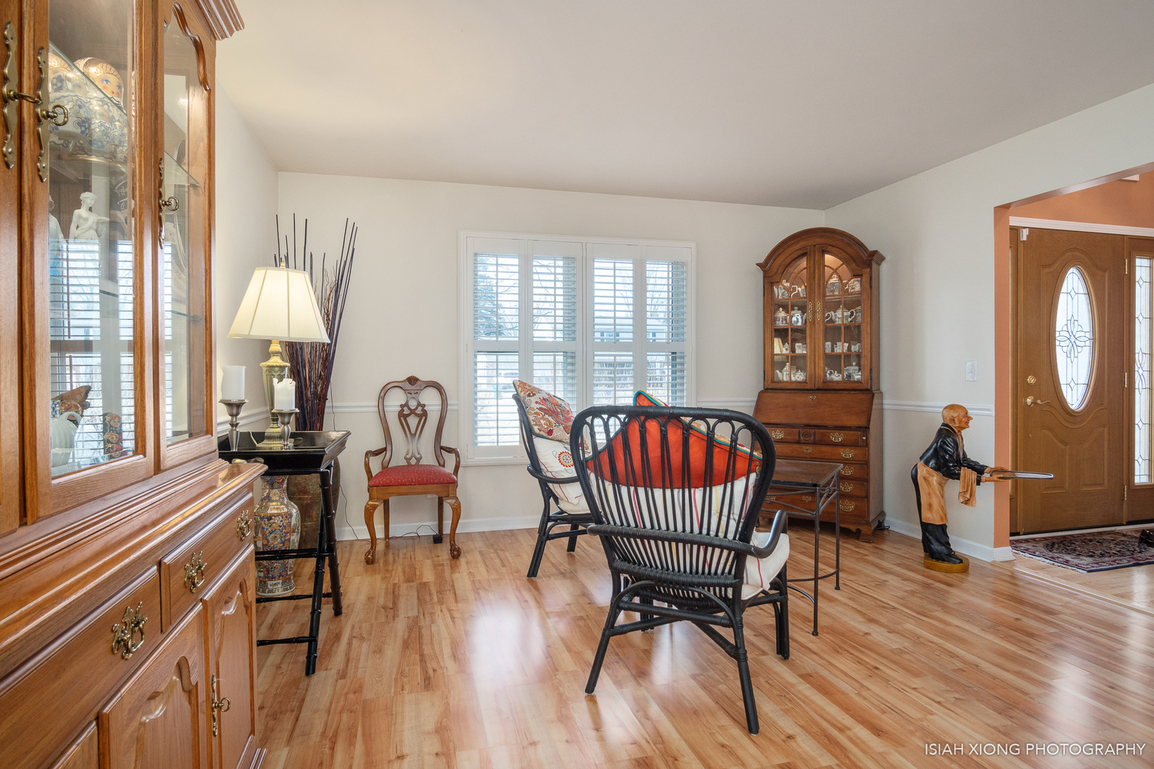 26W407 Jewell Road Winfield, IL 60190 - Photo 3 of 30 a view of a livingroom with furniture window and wooden floor