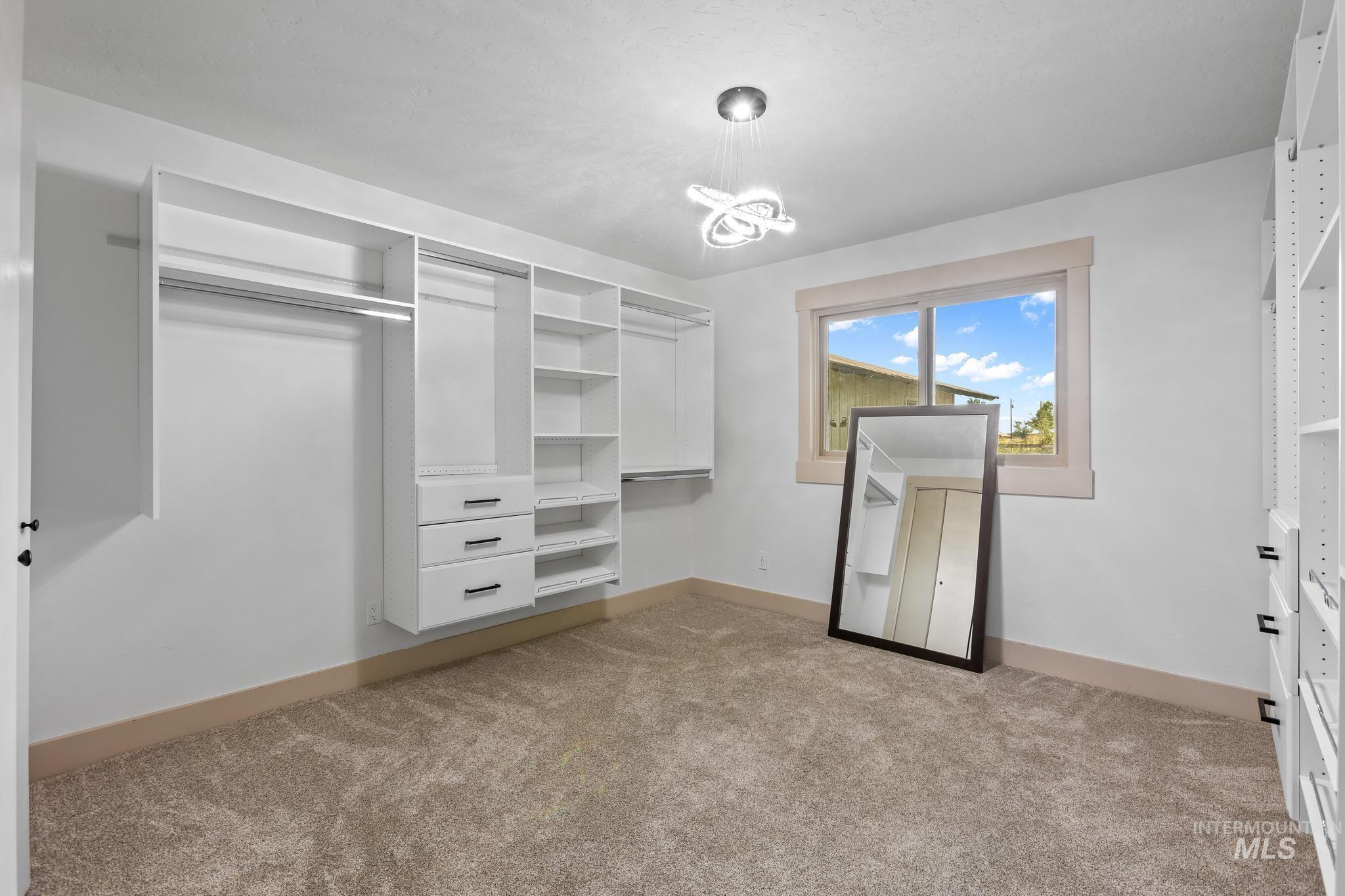 8500 Washoe Road Payette, ID 83661 - Photo 31 of 50 Spacious closet featuring light carpet